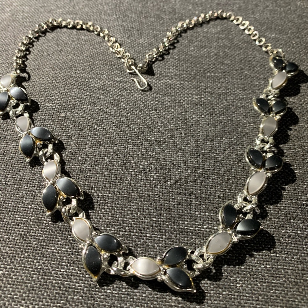 Necklace - Picture 2 of 7